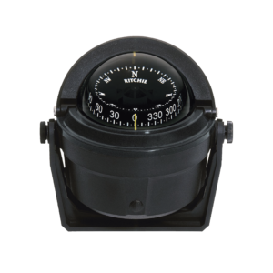 Brújula serie Voyager en color negro, cuenta con iluminación exclusiva NiteVu en color verde.