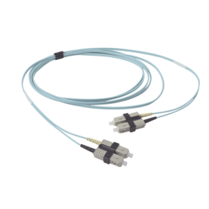 Jumper de Fibra ?ptica Multimodo 50/125 OM3 XGLO, SC-SC Duplex, OFNR, Color Aqua, 2 Metros (6.56 Pies)