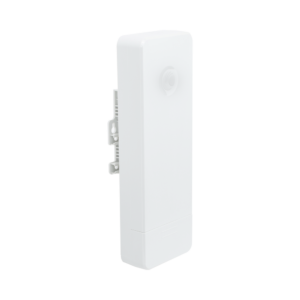 Suscriptor ePMP Force 130 MIMO 2x2 / 28 dBm de potencia / Mejor desempe??o en zonas altamente ruidosas / 5150-5970 MHz / Distancia de 3 km en PTMP / Antena integrada de 14 dBi (C050900C505A)